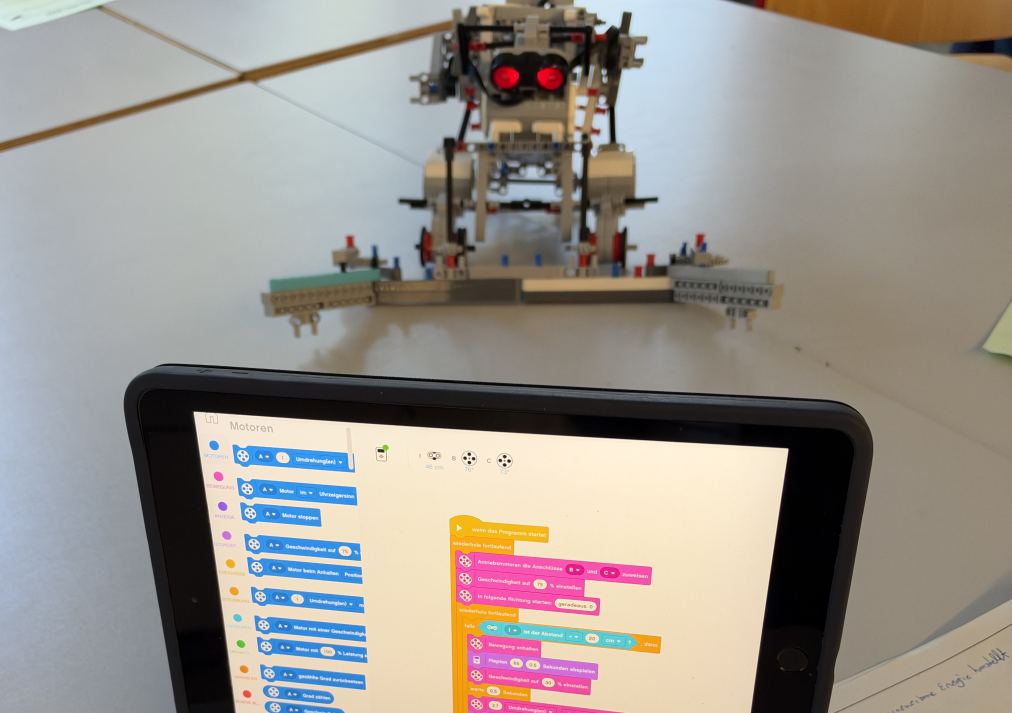 Roboter mit Programmierung