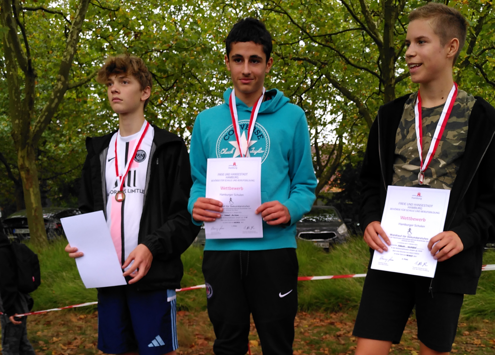 Siegerung Jungen Jahrgang 2008 Crosslauf