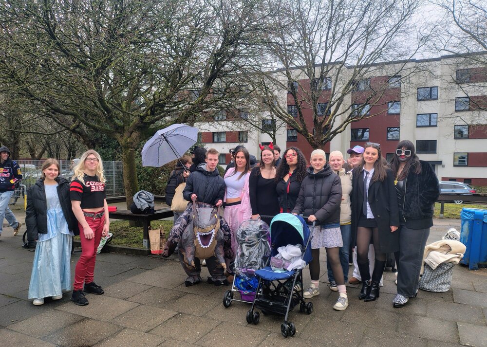 Verkleidete Schüler:innen 